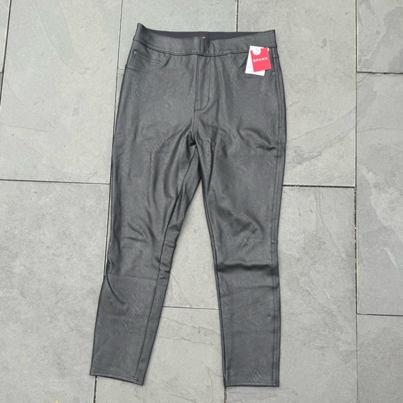 Spanx Ankle Skinny Pant Black Faux Leather Petite Medium NWT - Picture 7 of 11